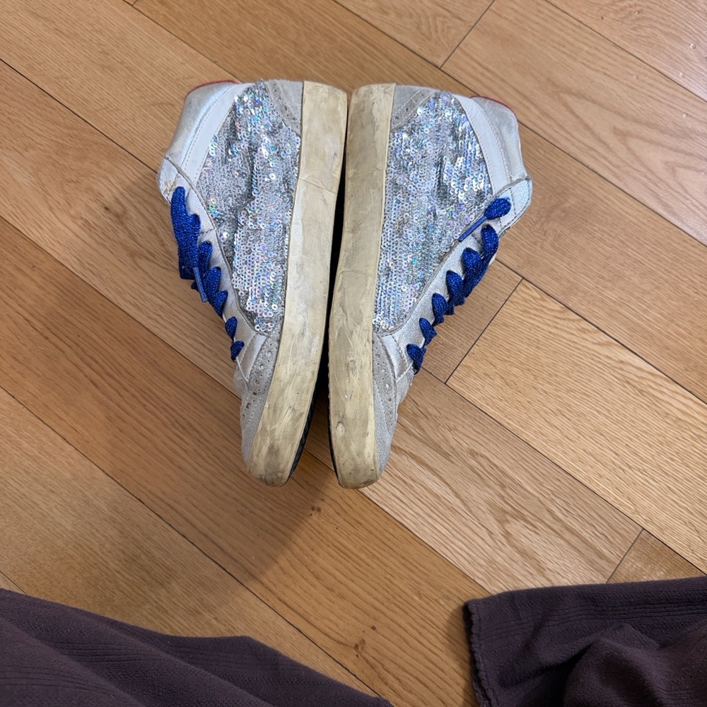 Golden Goose Silver Sequin Sneakers with Blue Laces - Picture 7 of 11